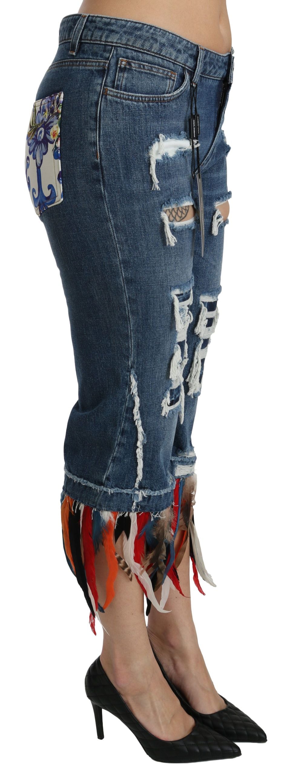 Blaue, verkürzte Jeans aus Baumwolle mit niedriger Taille und Federn