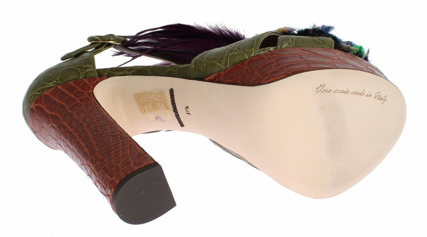 Grüne Sandalen aus Leder mit Kristallen und Plateausohle