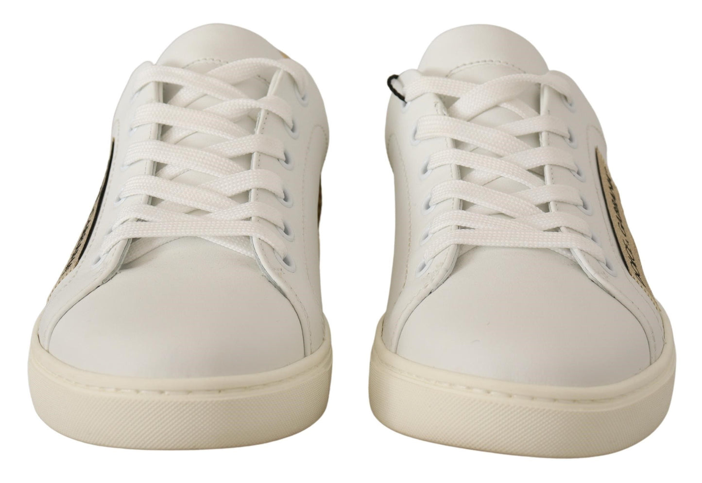 Weißgoldene niedrige Ledersneaker