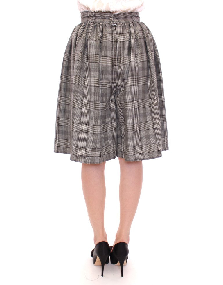 Grau karierter Shortsrock aus Wolle