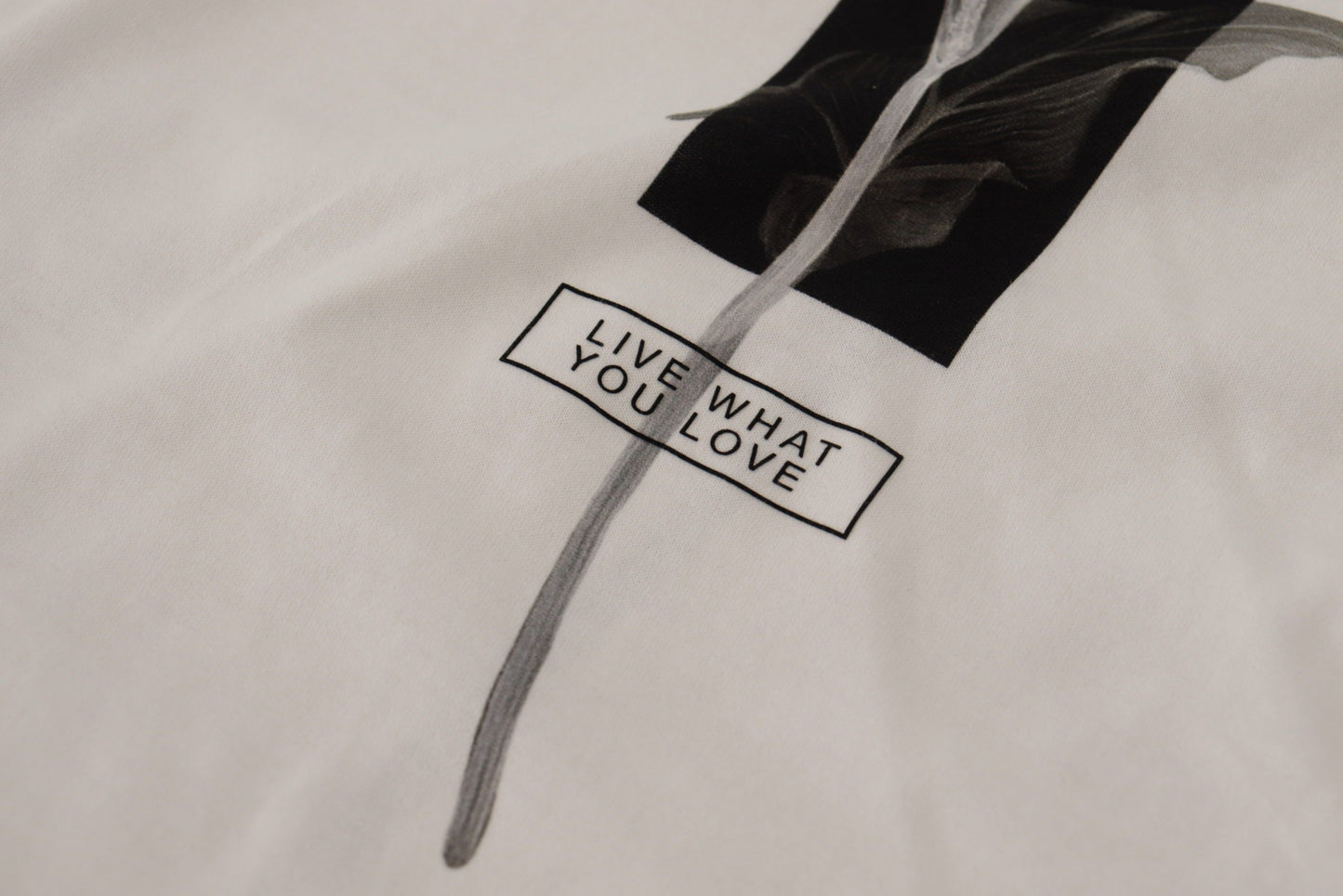 White Black Roses Crewneck Cotton T-shirt