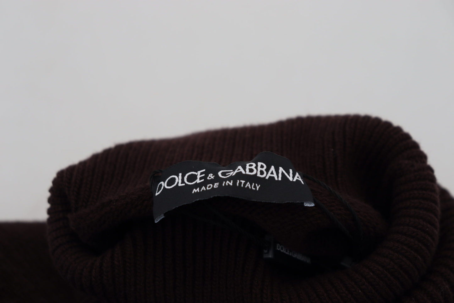 Brauner Rollkragenpullover aus Wolle