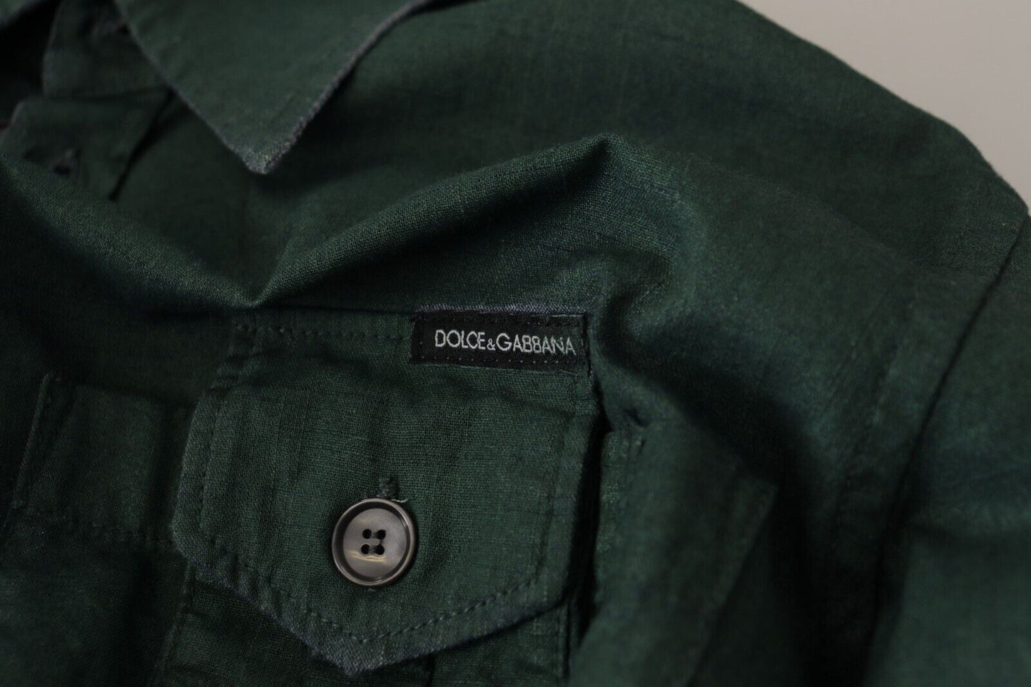 Dunkelgrünes Button-Down-Hemd mit langen Ärmeln