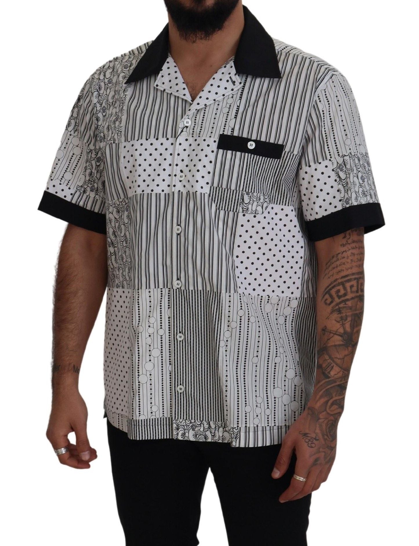 Weiß-schwarz gemustertes Button-Down-Hemd
