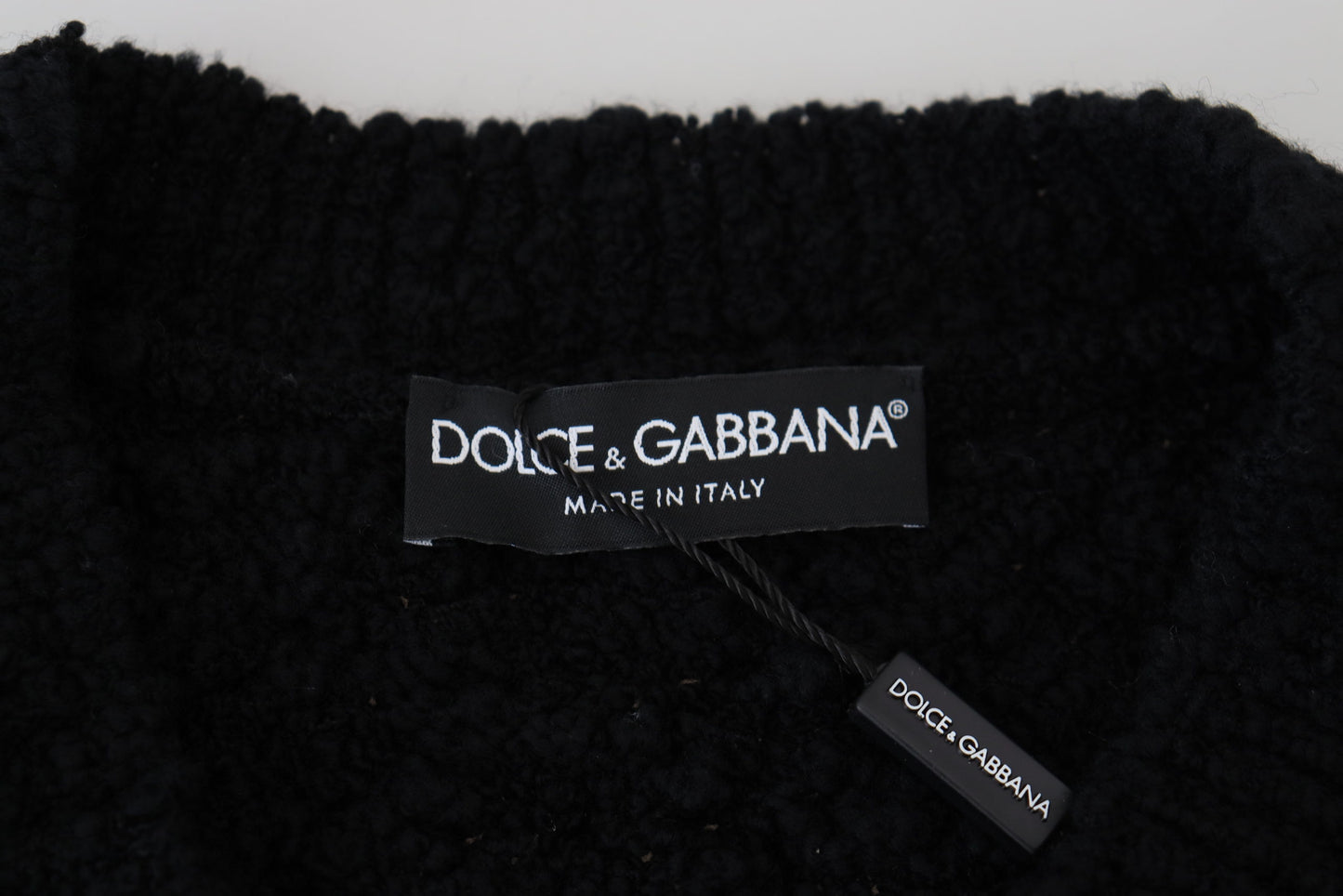 Schwarzer Strickpullover aus Wolle mit V-Ausschnitt