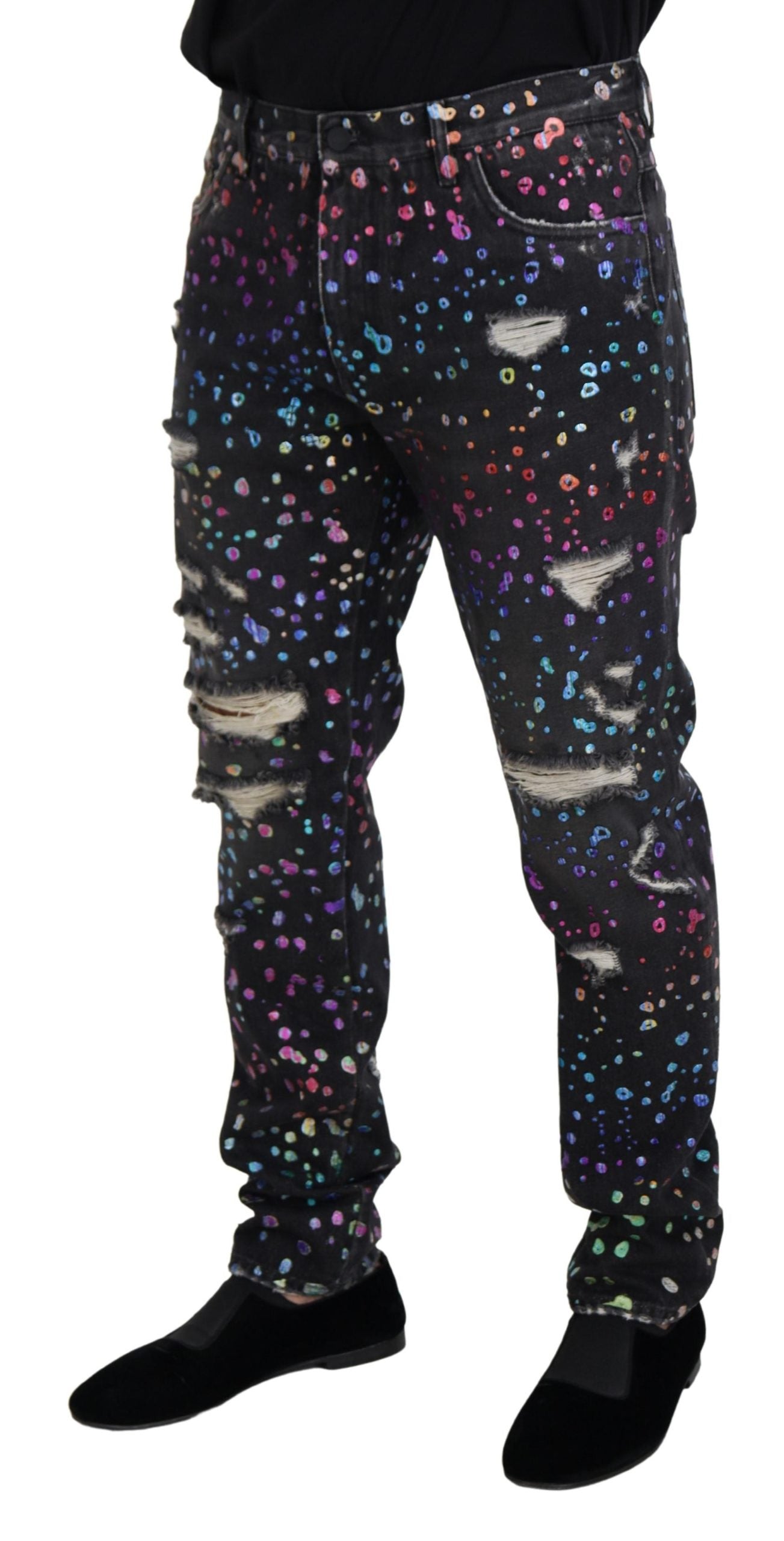 Schwarze zerfetzte Jeans mit mehrfarbigem Print
