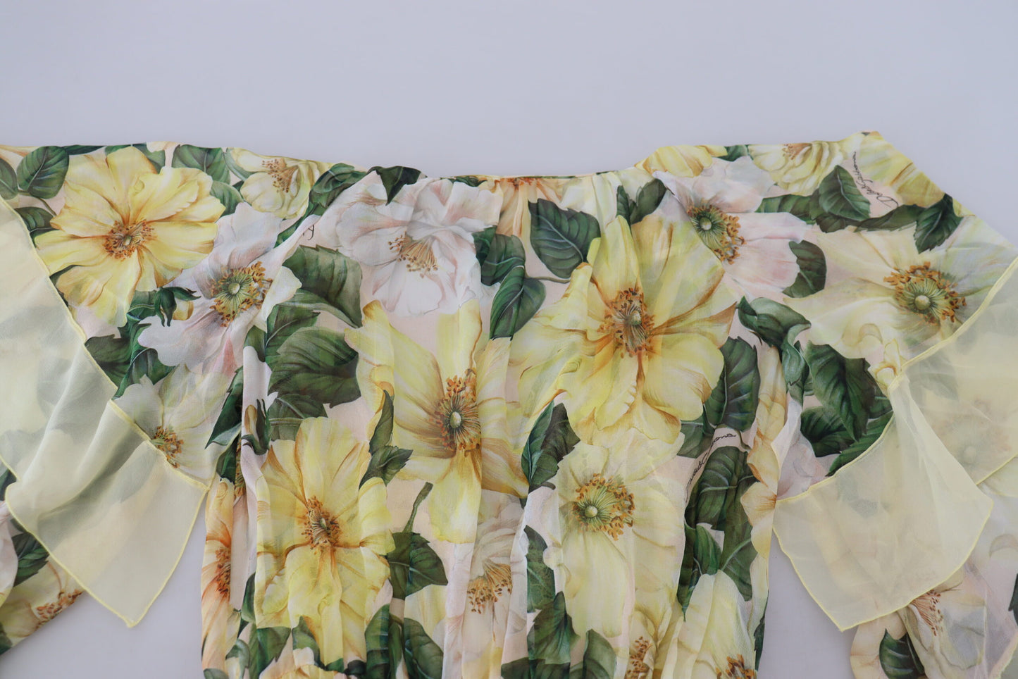 Mehrfarbiges langes Maxikleid aus Seide mit Blumendruck