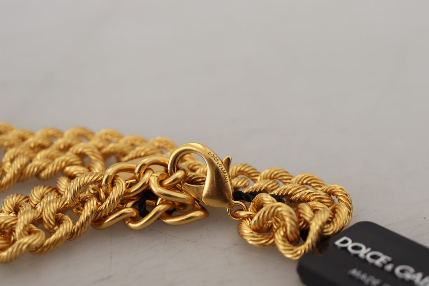 Statement-Halskette aus Messing mit Kristall-Logo und Obst- und Blumenmotiv in Gold
