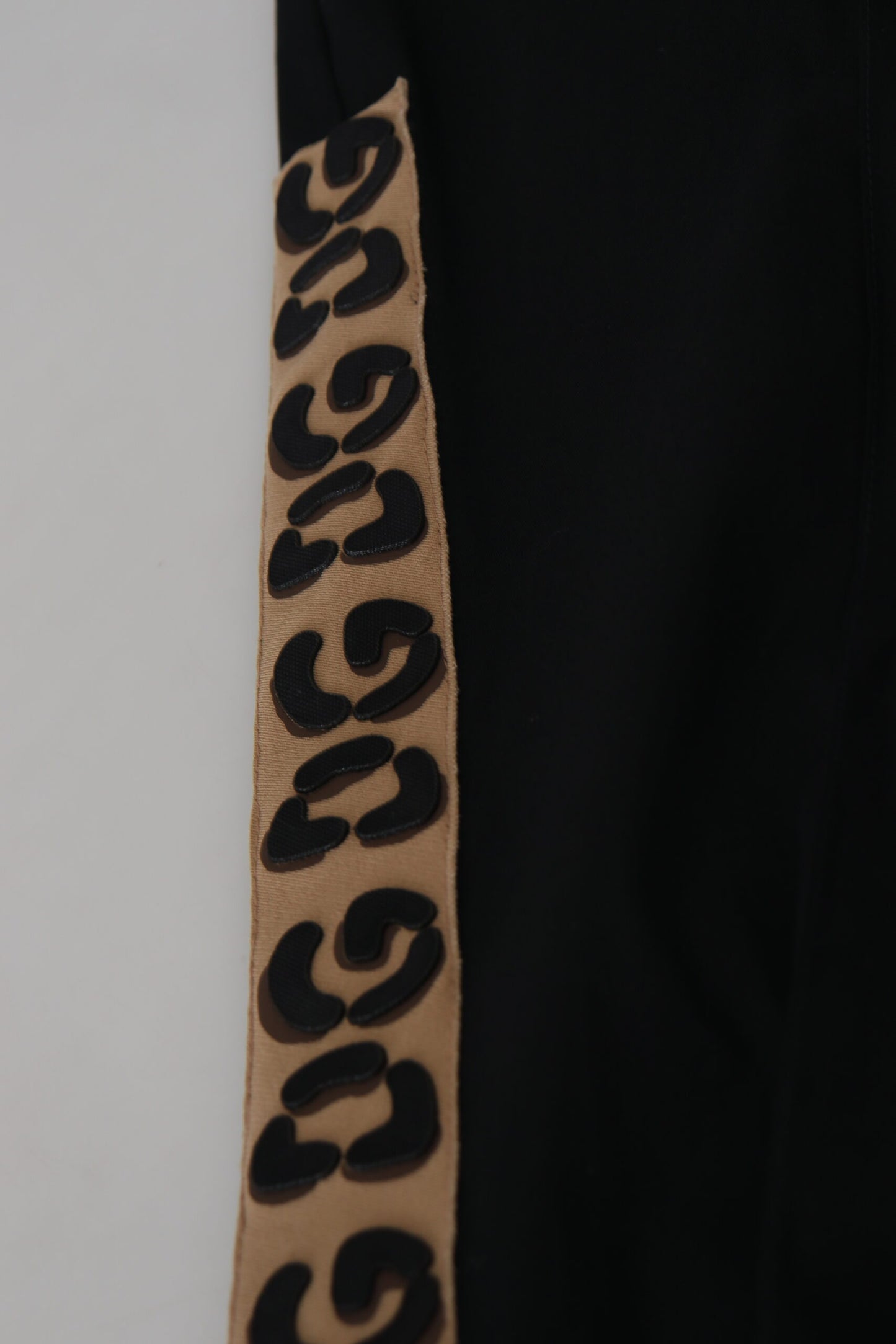 Schwarze, verkürzte Hose aus Baumwolle mit elastischem Bund und DG-Logo