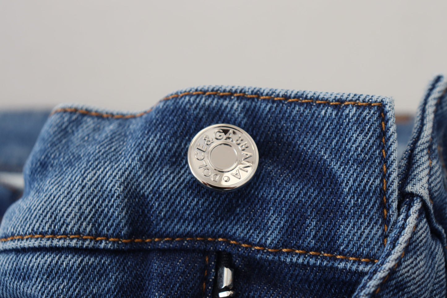 Blau verwaschene Skinny-Jeans aus Baumwolldenim