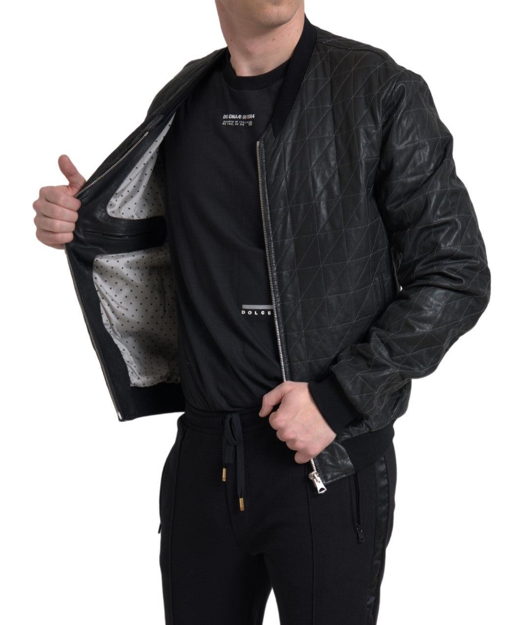 Schwarze Bomberjacke aus Leder mit durchgehendem Reißverschluss