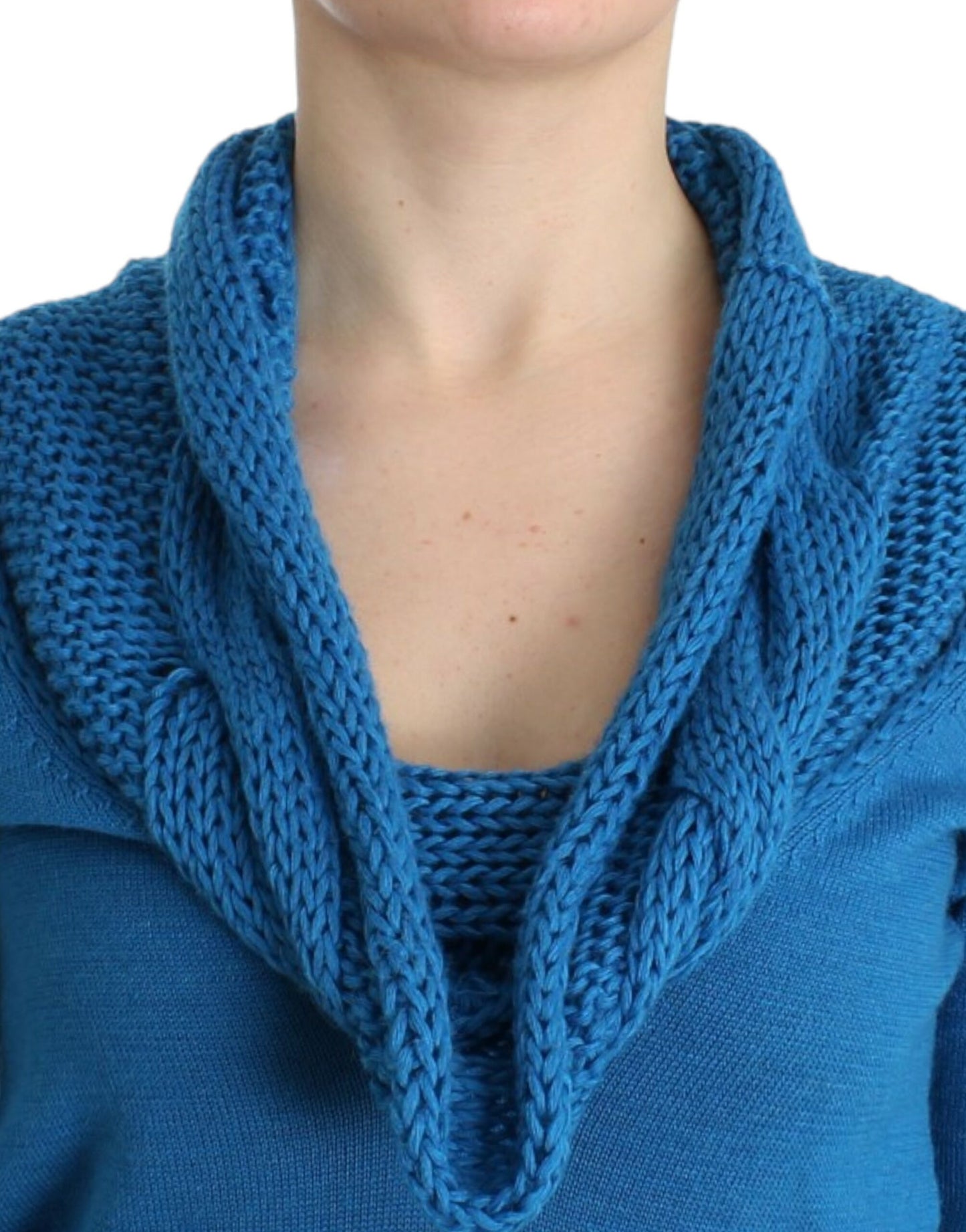 Blauer Strickpullover mit Rundhalsausschnitt