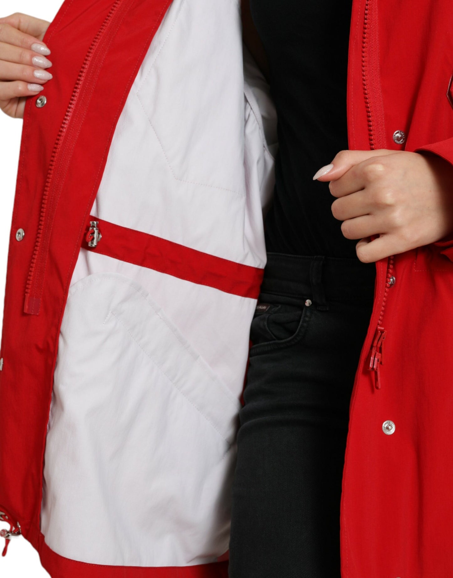 Rote Regenjacke aus Polyester mit Kapuze und Knopf