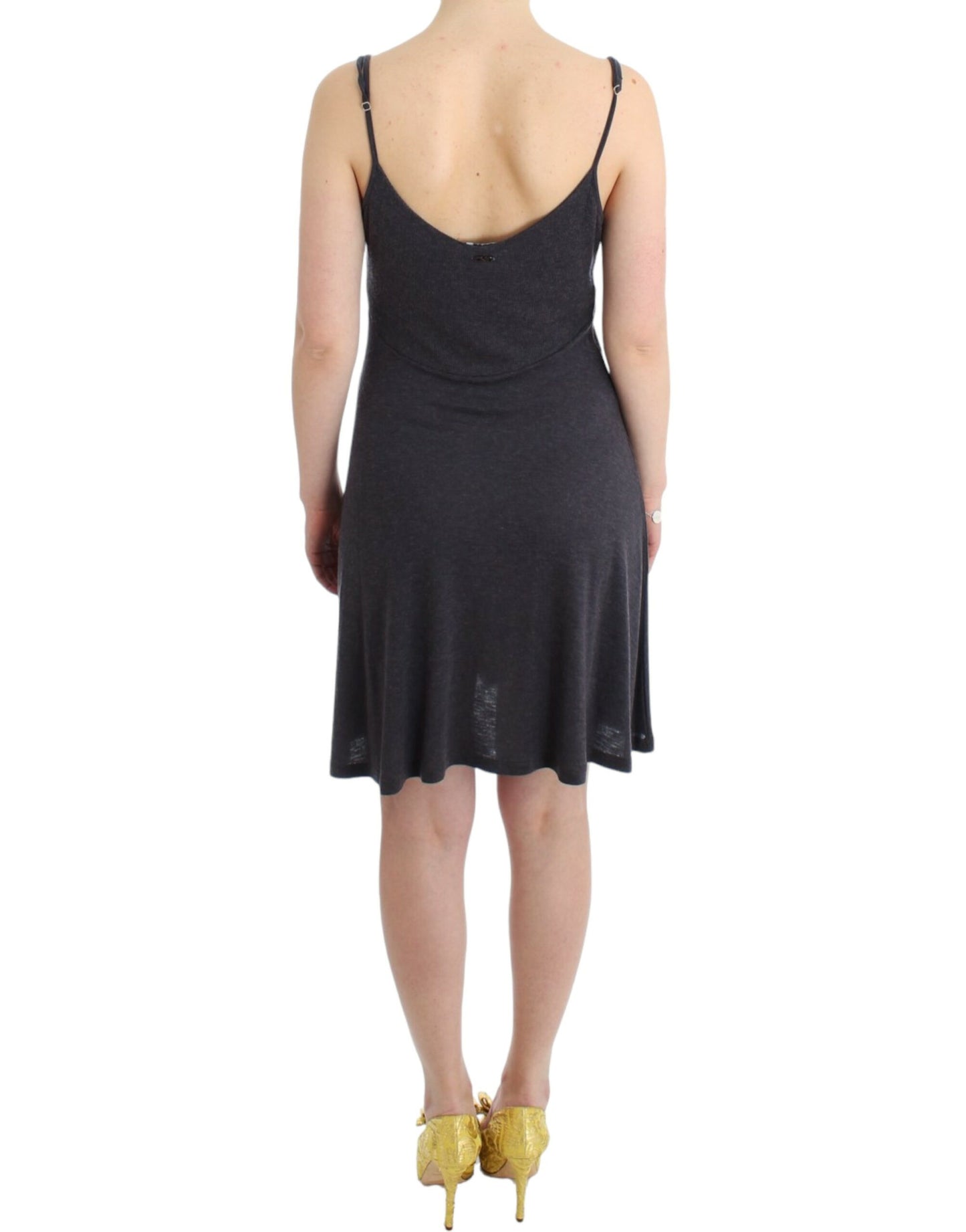 Graues gestricktes A-Linien-Kleid