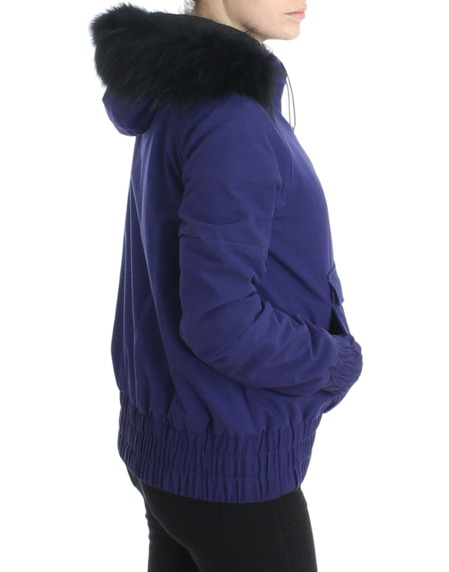 Blaue, wattierte Jacke mit Kapuze, kurz, K-Way