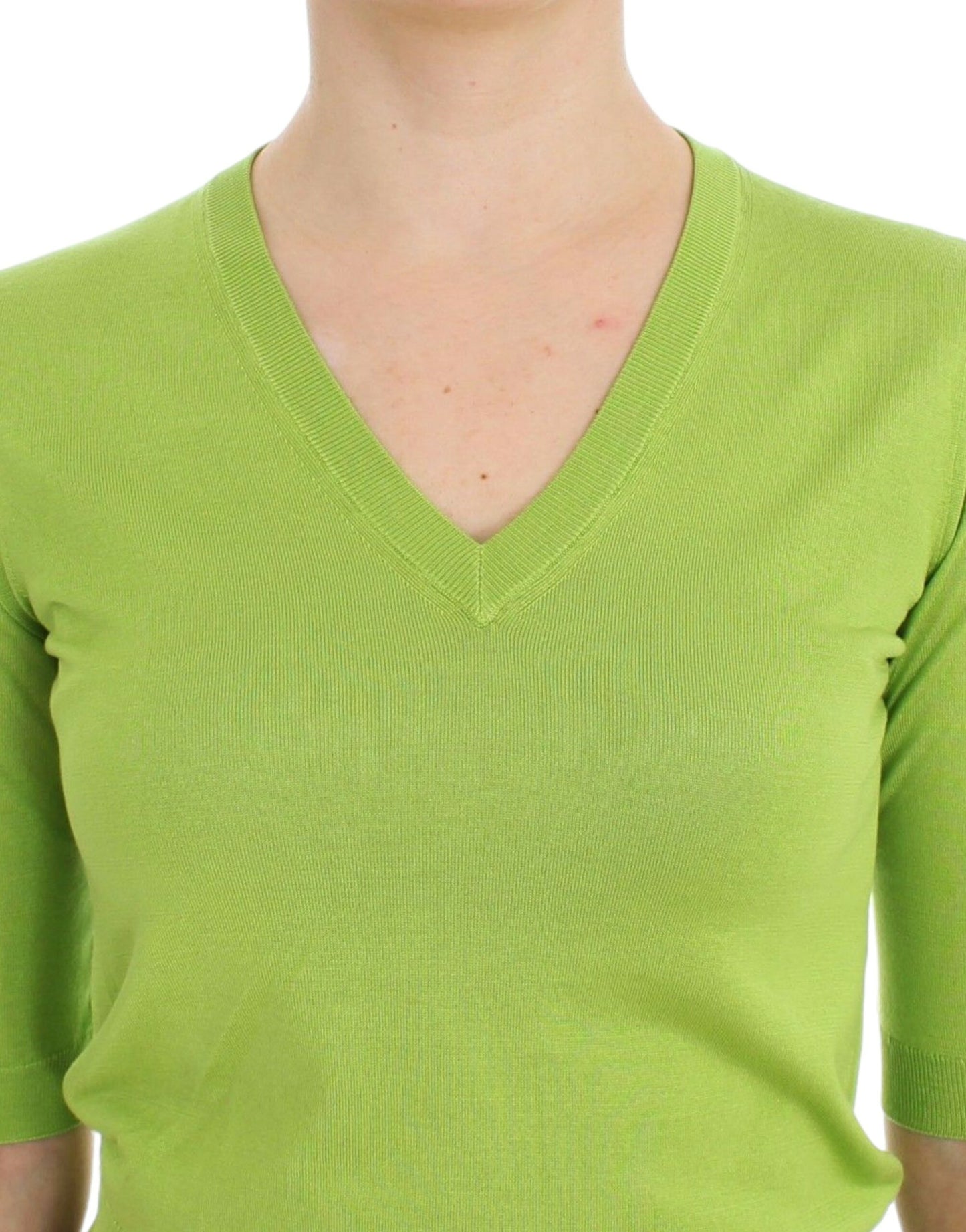 Grünes Pullover-Oberteil aus Wolle mit V-Ausschnitt