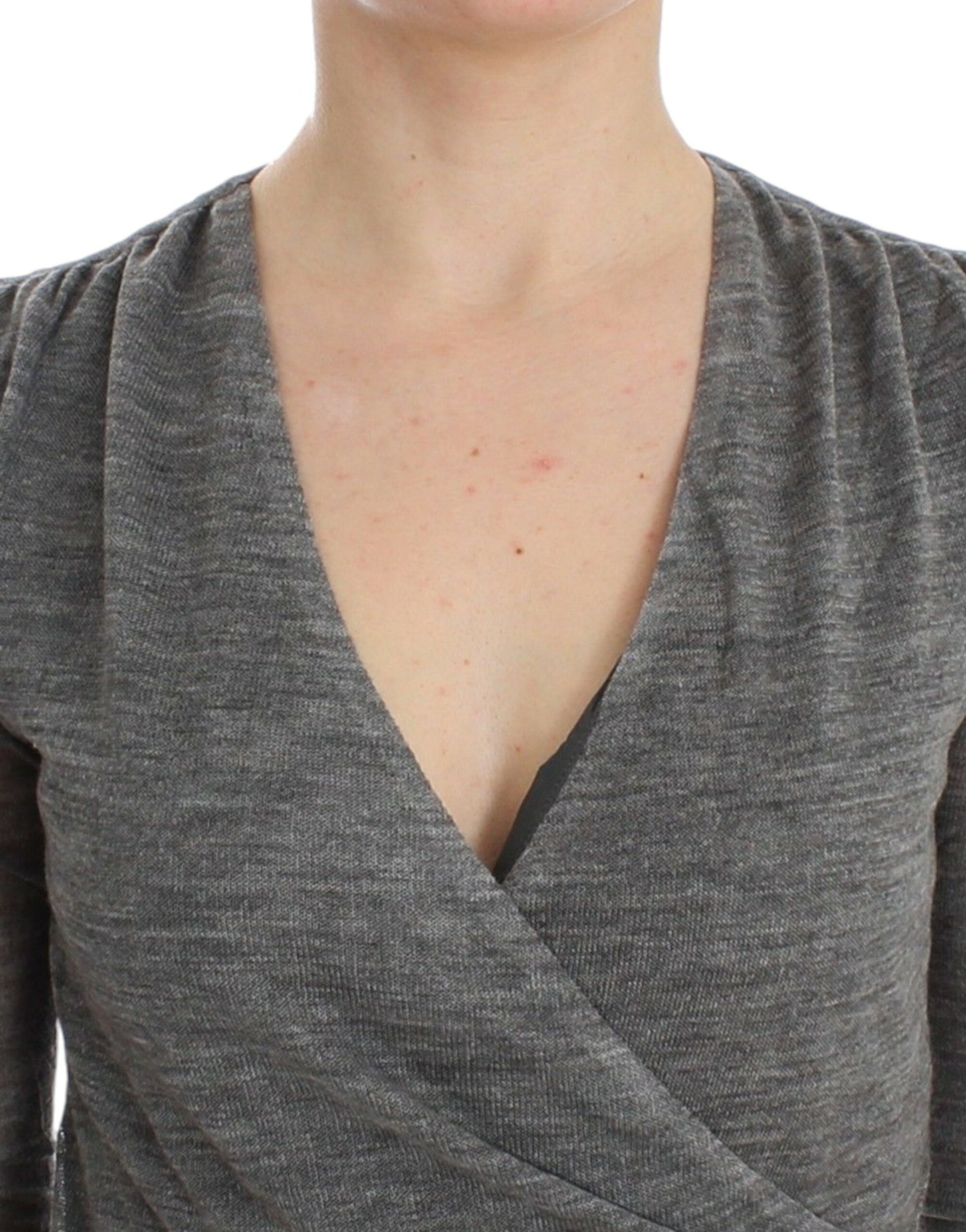 Grauer, langärmliger Stretchpullover aus Wollmischung
