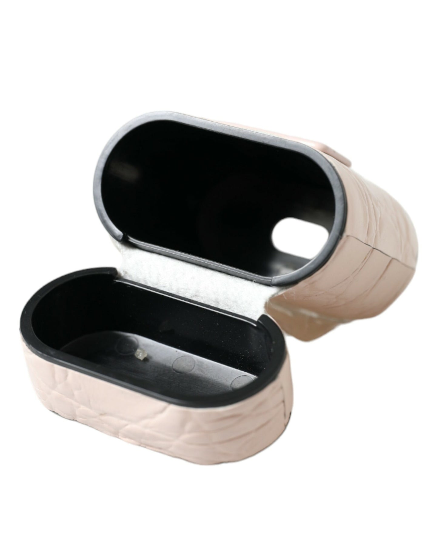 Airpods-Hülle aus hellrosa Kalbsleder mit Logo-Metallplakette
