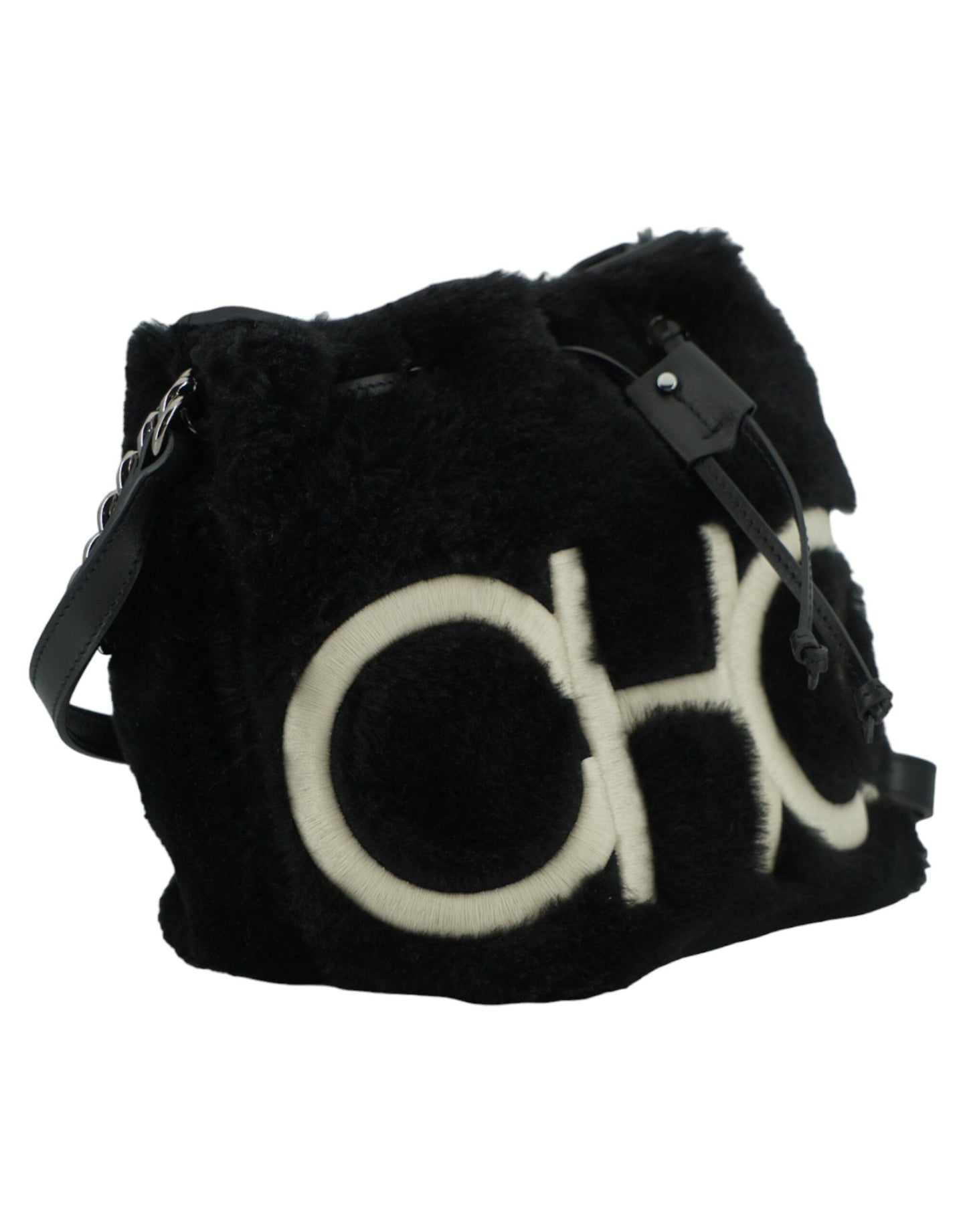 Schwarze Ledertasche mit Henkel und Schultertasche
