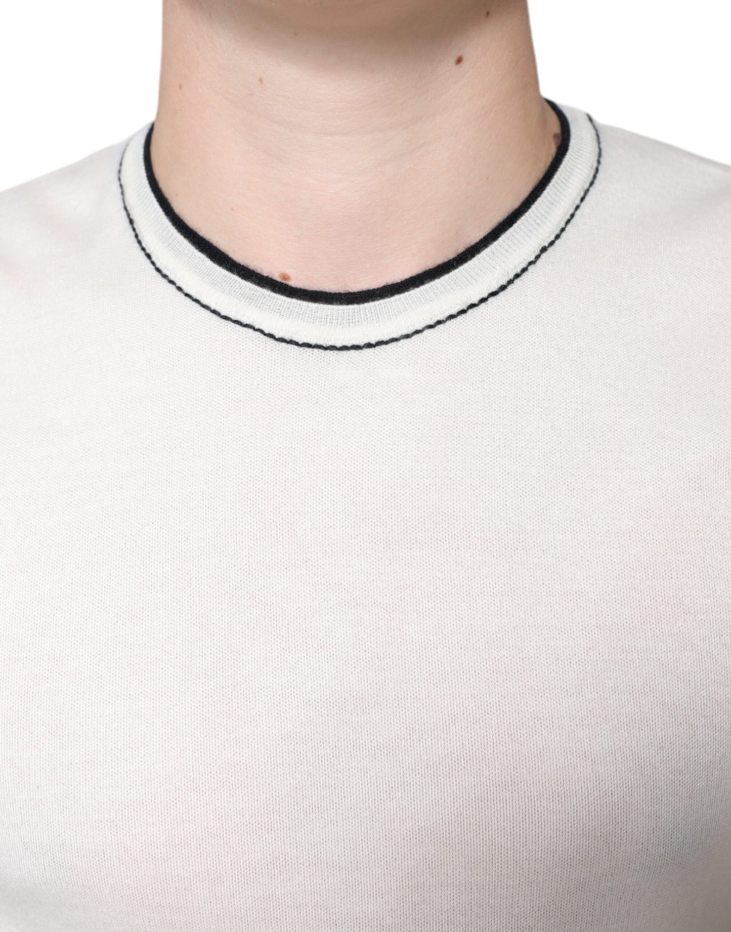 Kurzärmliges T-Shirt aus cremefarbenem Kaschmir