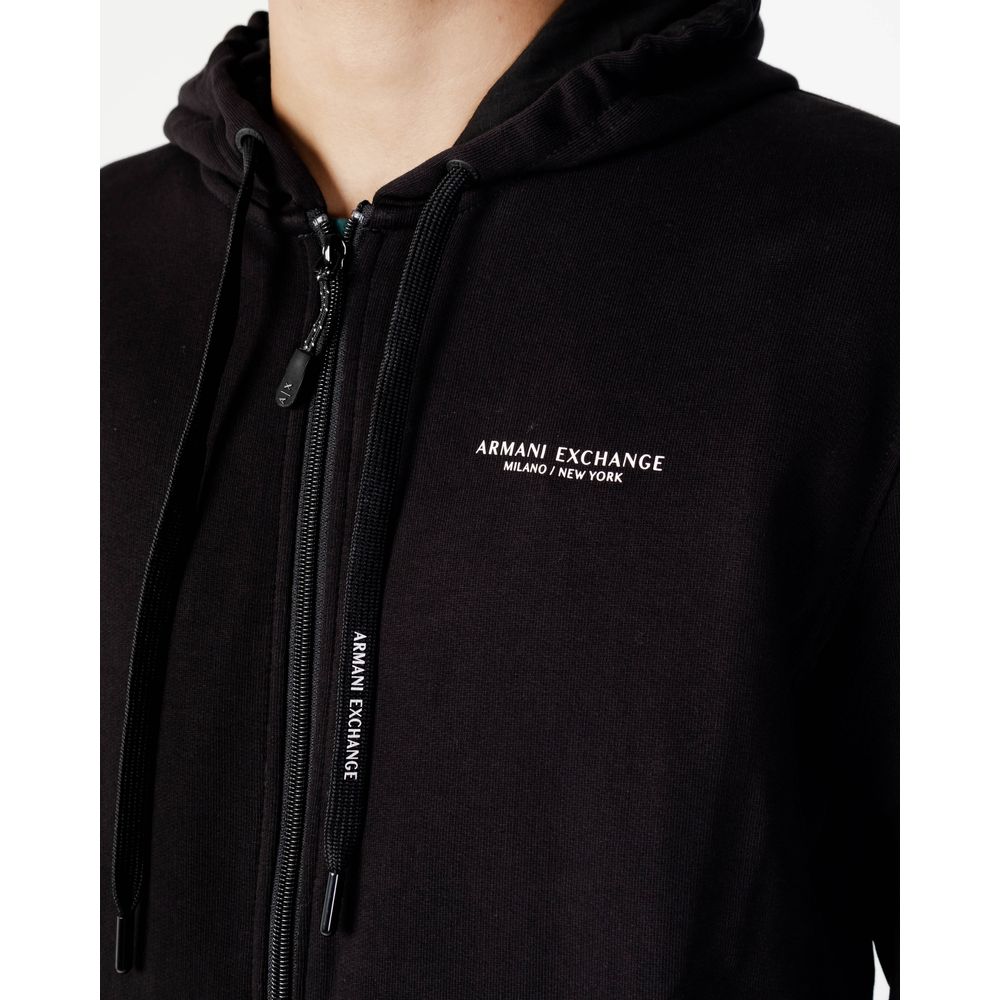 Schwarzer Kapuzenpullover aus Baumwolle
