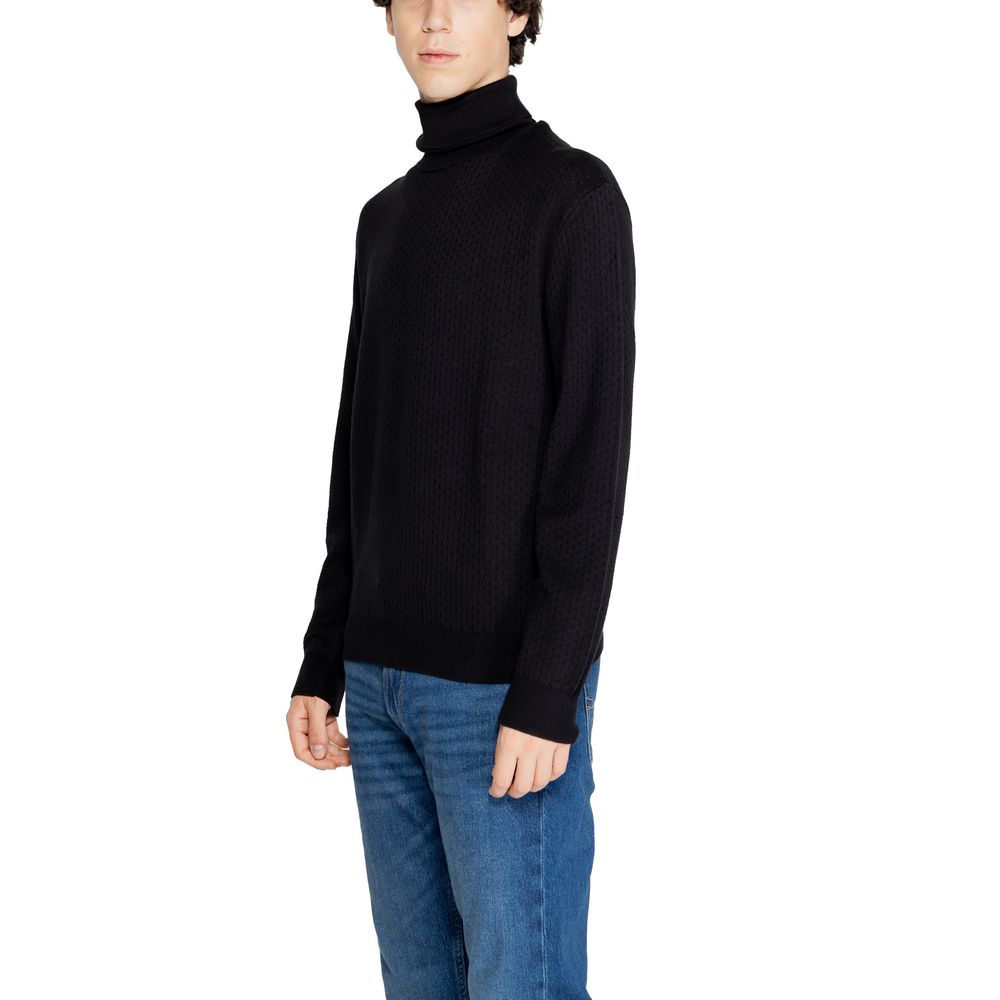 Schwarzer Rollkragenpullover aus Baumwolle