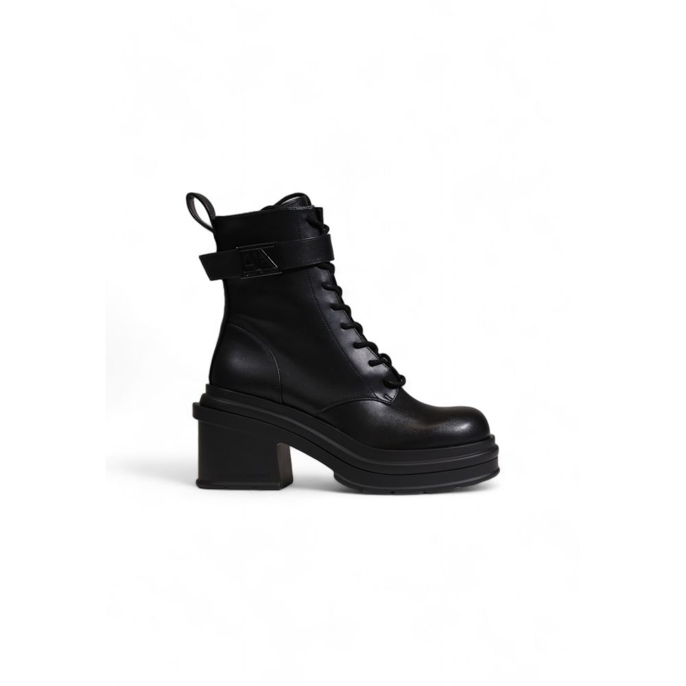 Schwarzer Polyesterstiefel