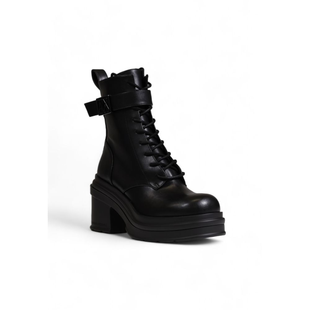 Schwarzer Polyesterstiefel
