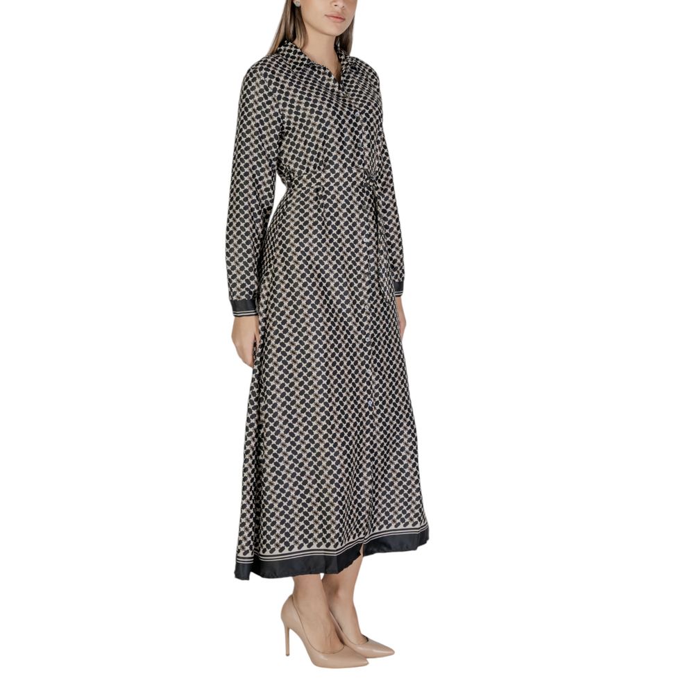 Schwarzer, langer Pullover aus recyceltem Polyester