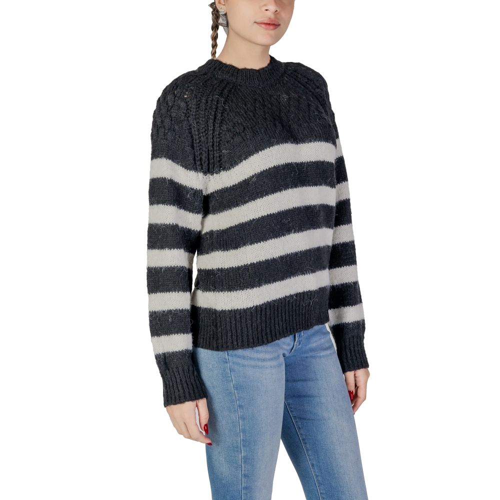 Schwarz-weißer Pullover aus recyceltem Polyester