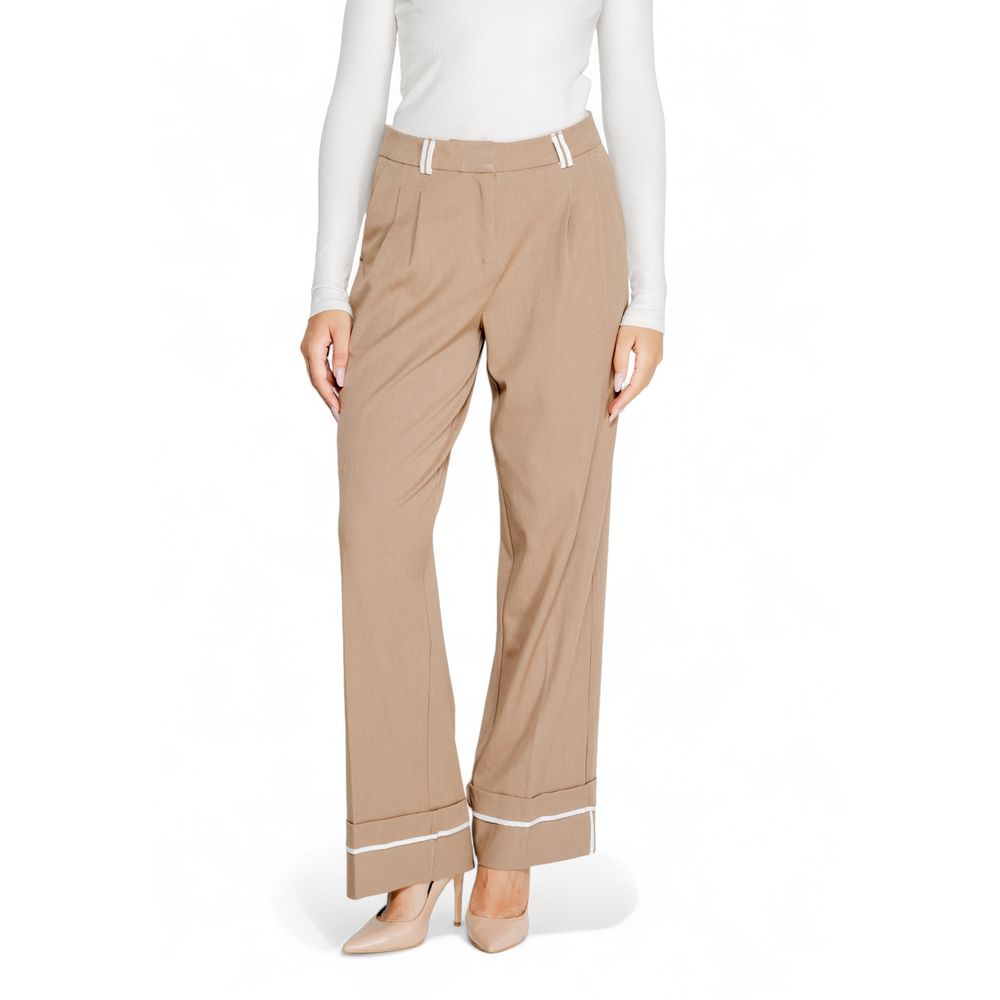 Braune Hose aus recyceltem Polyester