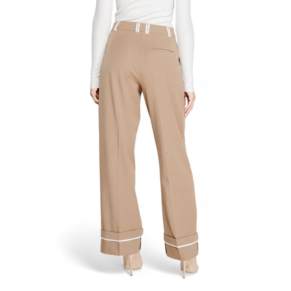 Braune Hose aus recyceltem Polyester