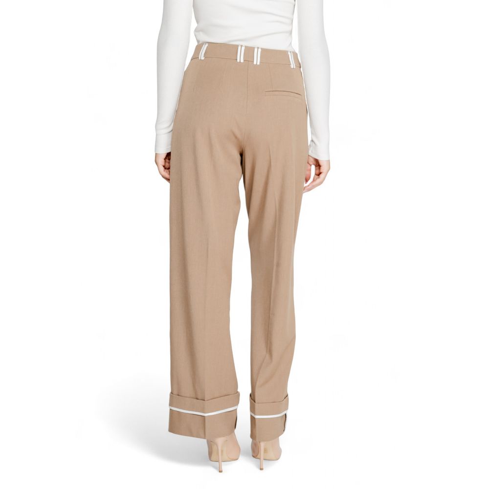 Braune Hose aus recyceltem Polyester
