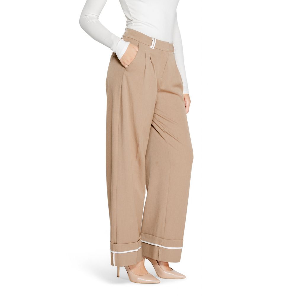 Braune Hose aus recyceltem Polyester