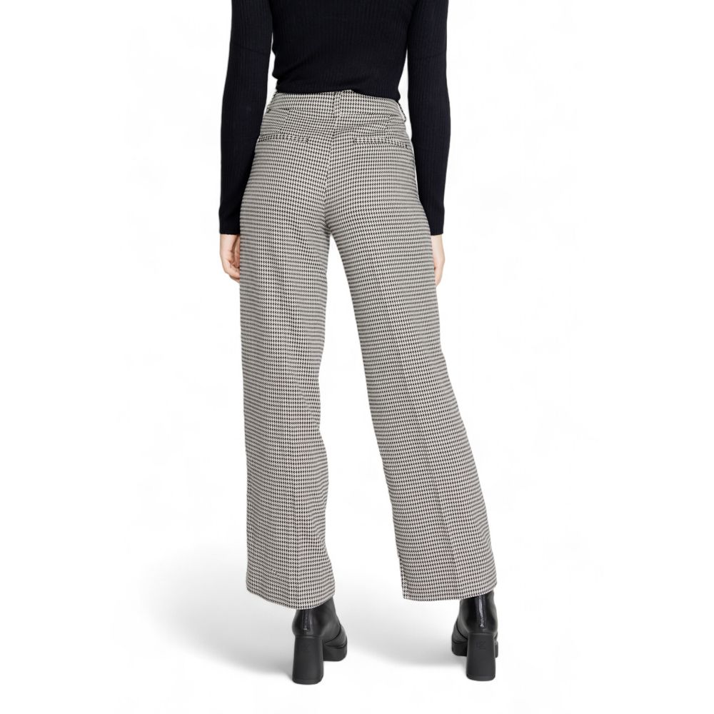 Schwarze Polyesterhose