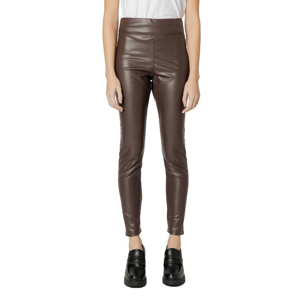 Braune Polyesterjeans und -hose