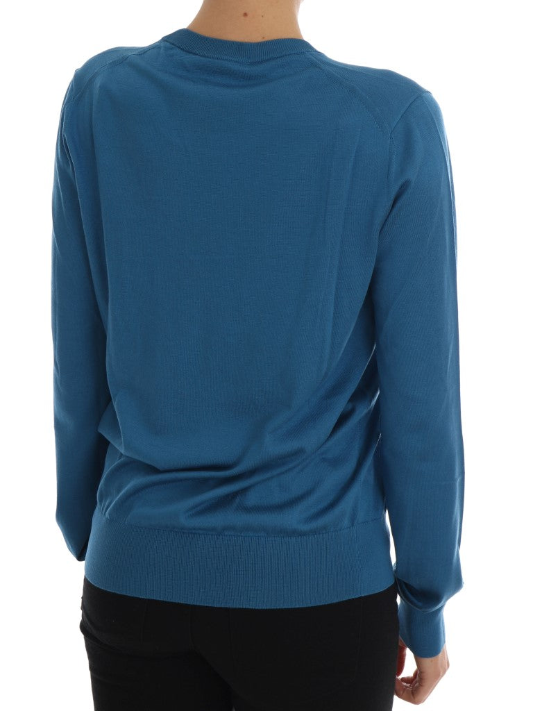 Blauer Pullover aus Seide „Love is“