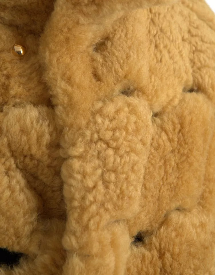 Gelbe, lange Teddy-Manteljacke aus Wolle