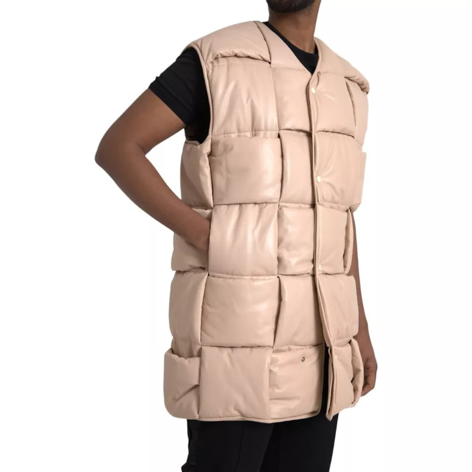 Beigefarbene, gesteppte, ärmellose Jacke aus Kalbsleder