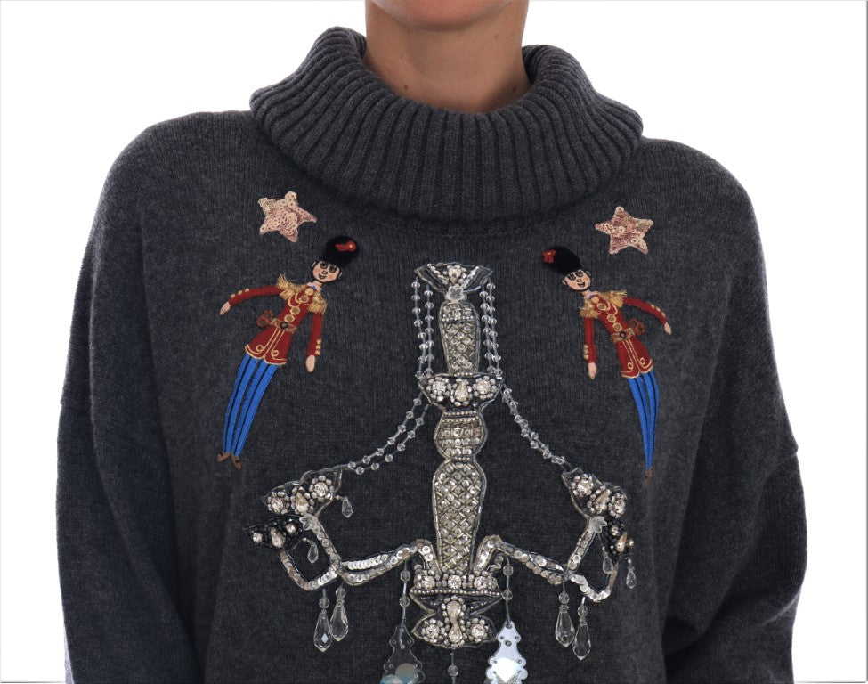 Märchenhafter kristallgrauer Kaschmirpullover
