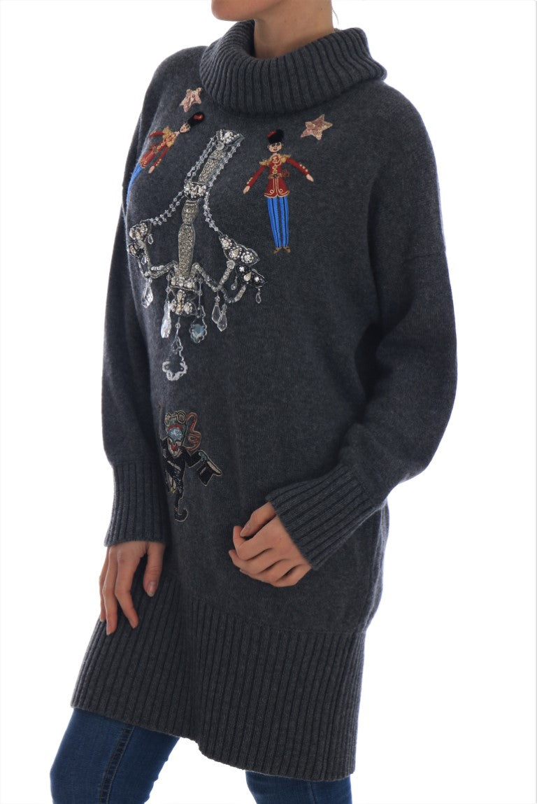 Märchenhafter kristallgrauer Kaschmirpullover