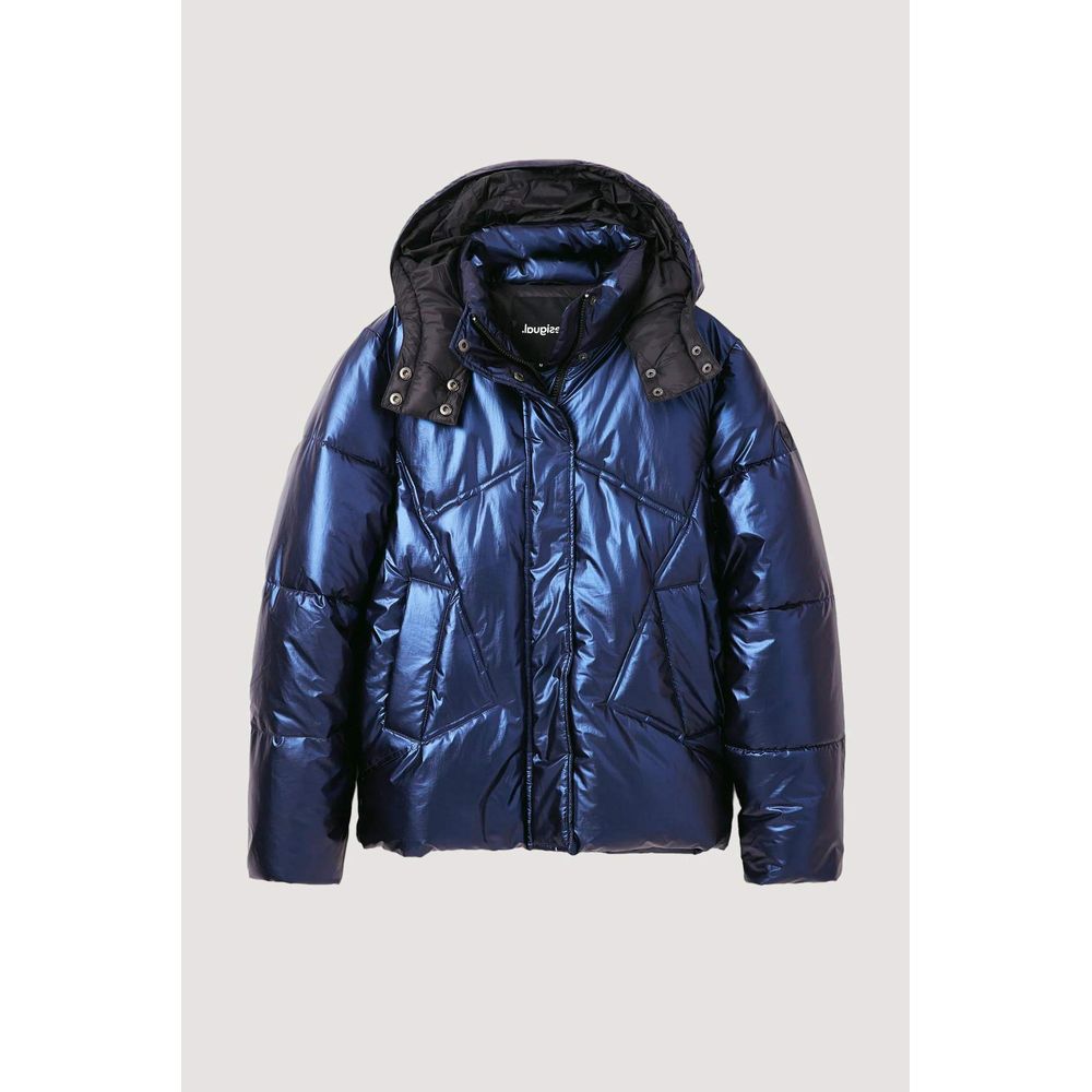 Blaue Polyamidjacken und -mäntel