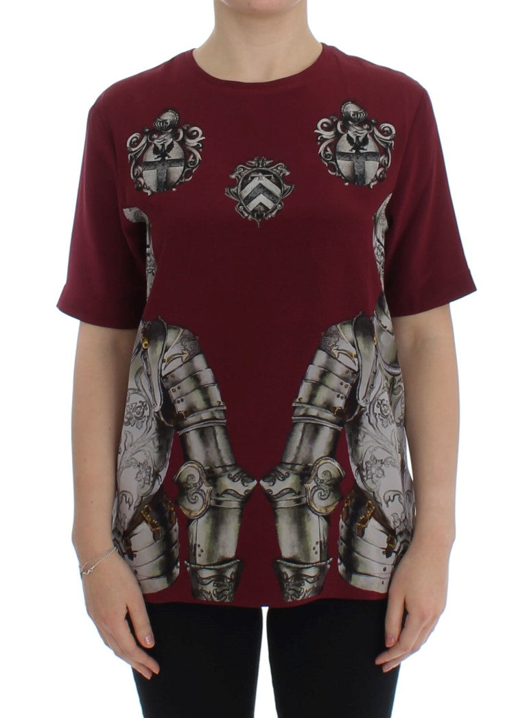 Seidenbluse-T-Shirt mit rotem Ritter-Print