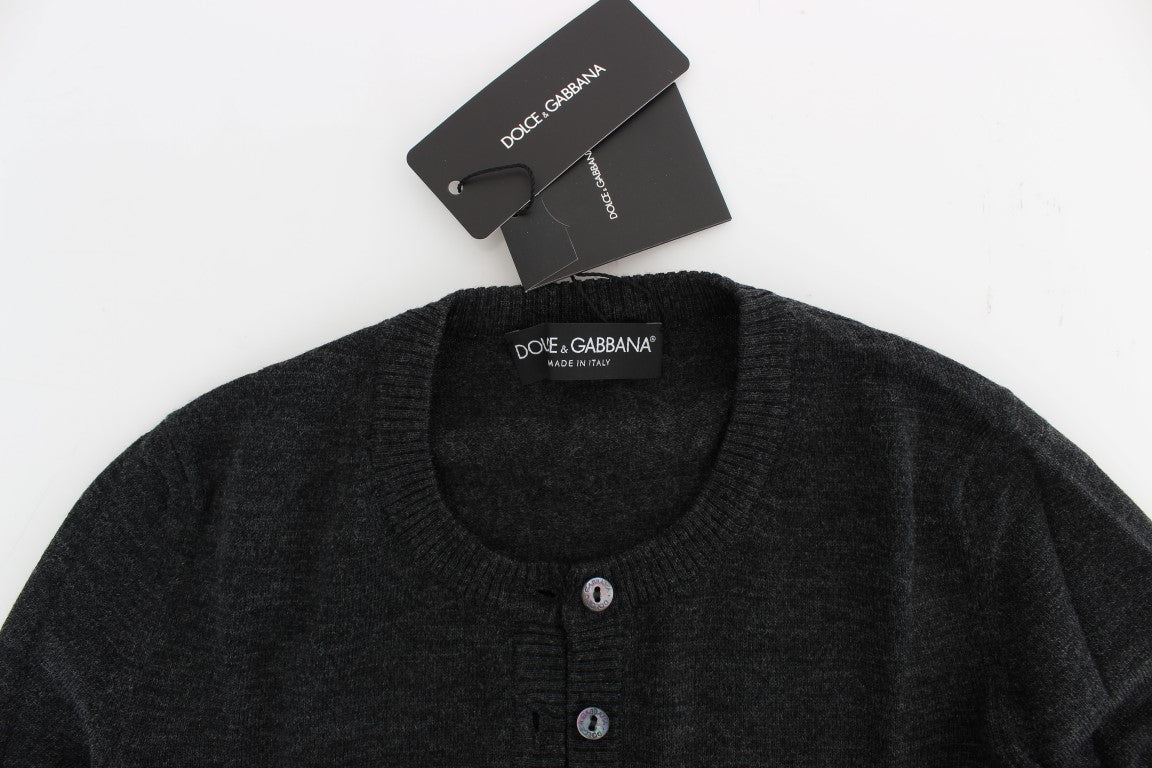 Grauer Woll-Cardigan mit Knöpfen