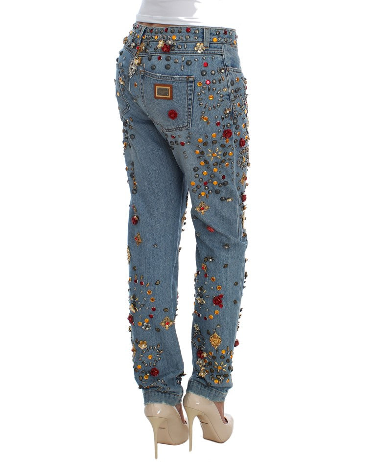 Jeans mit Herzverzierung und Kristallrosen