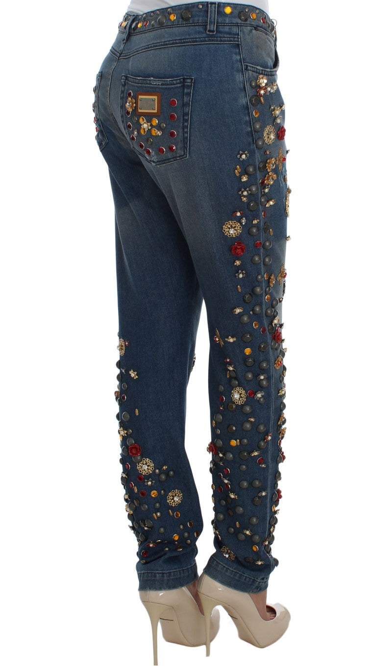 Jeans mit Herzverzierung und Kristallrosen