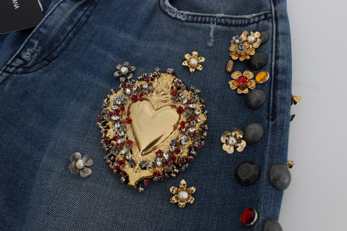 Jeans mit Herzverzierung und Kristallrosen