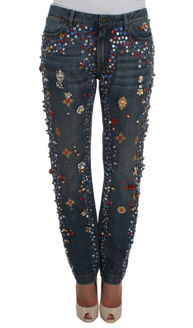 Jeans mit Herzverzierung und Kristallrosen