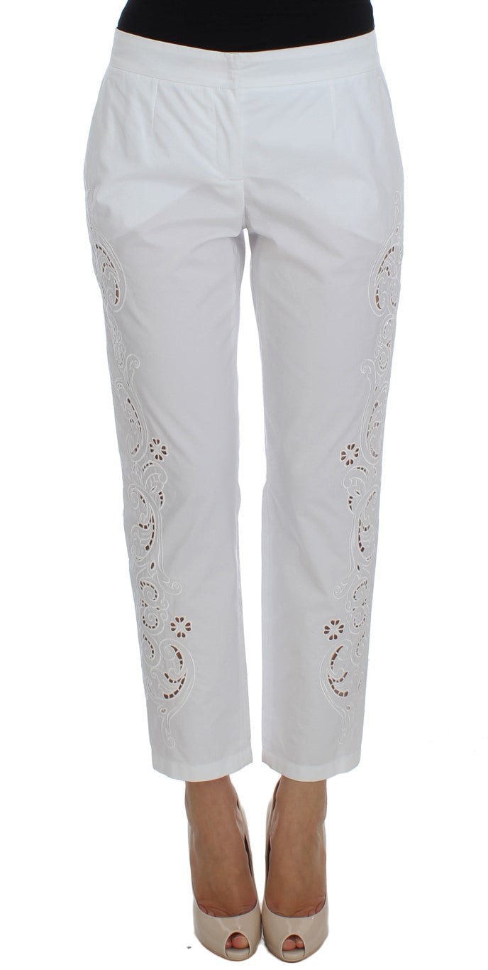 Weißes Kleid mit Blumen-Ausschnitt und Sicily-Hose
