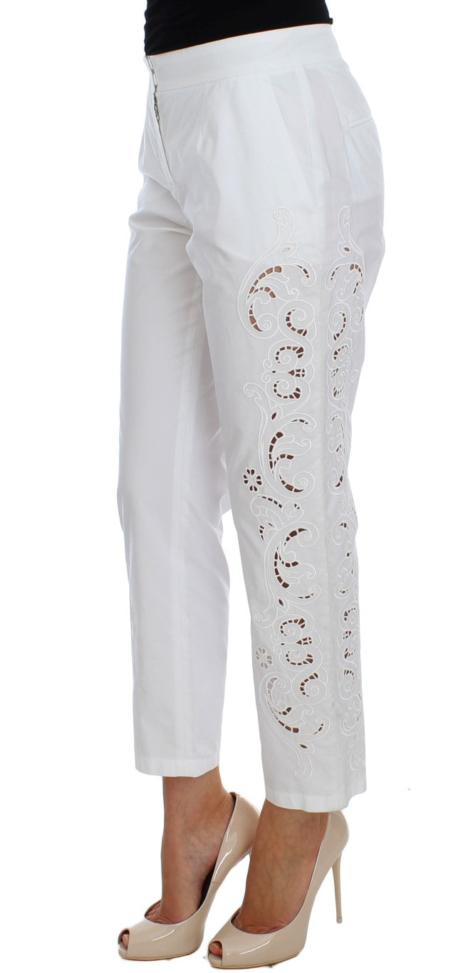 Weißes Kleid mit Blumen-Ausschnitt und Sicily-Hose